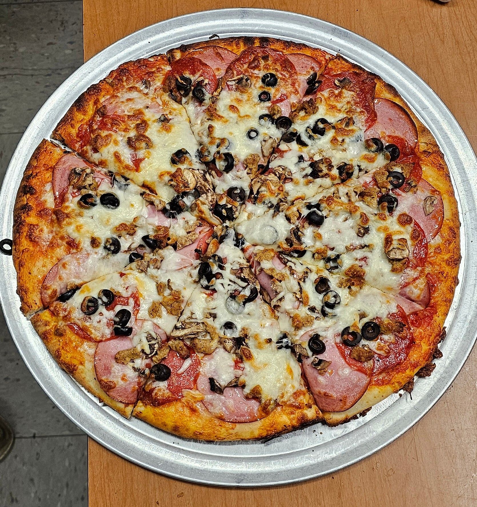Summervilles Bar and Restaurant Pizza